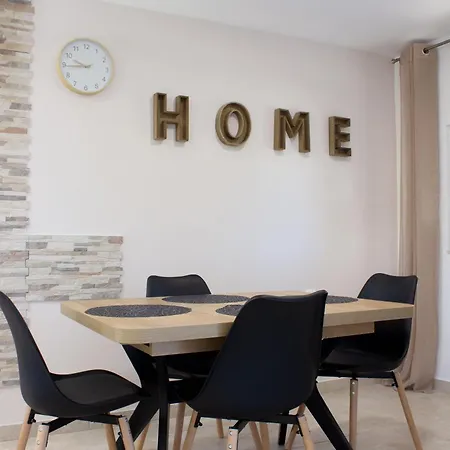 Eli Hébergement de vacances Pomer