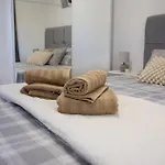 Nyaraló Eli Pomer